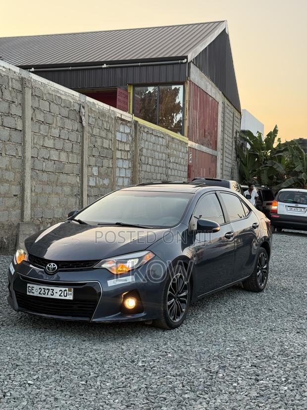 Toyota Corolla S 4dr Sedan (1.8L 4cyl CVT) 2016 Gray