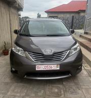 Toyota Sienna 2017 Gray for sale