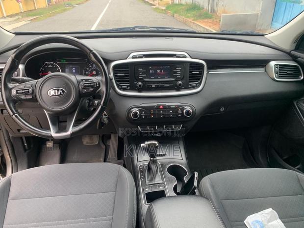 Kia Sorento 2.4L LX AWD 2019 Gray