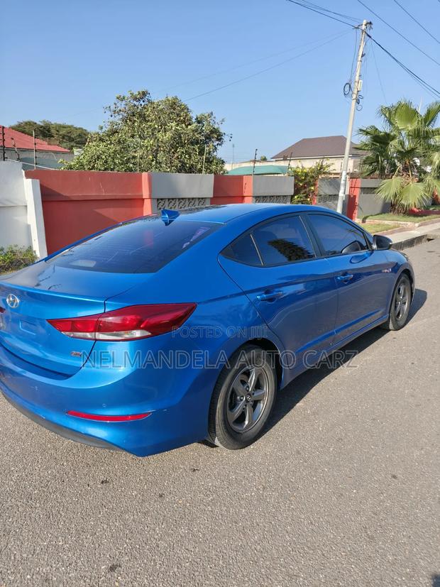 Hyundai Avante 2016 Blue