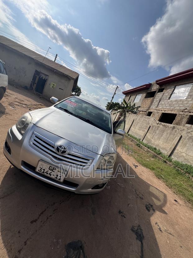 Toyota Avensis 2009 Silver