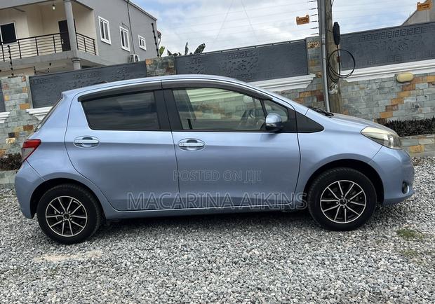 Toyota Vitz 2013 Teal