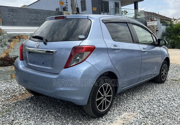 Toyota Vitz 2013 Teal