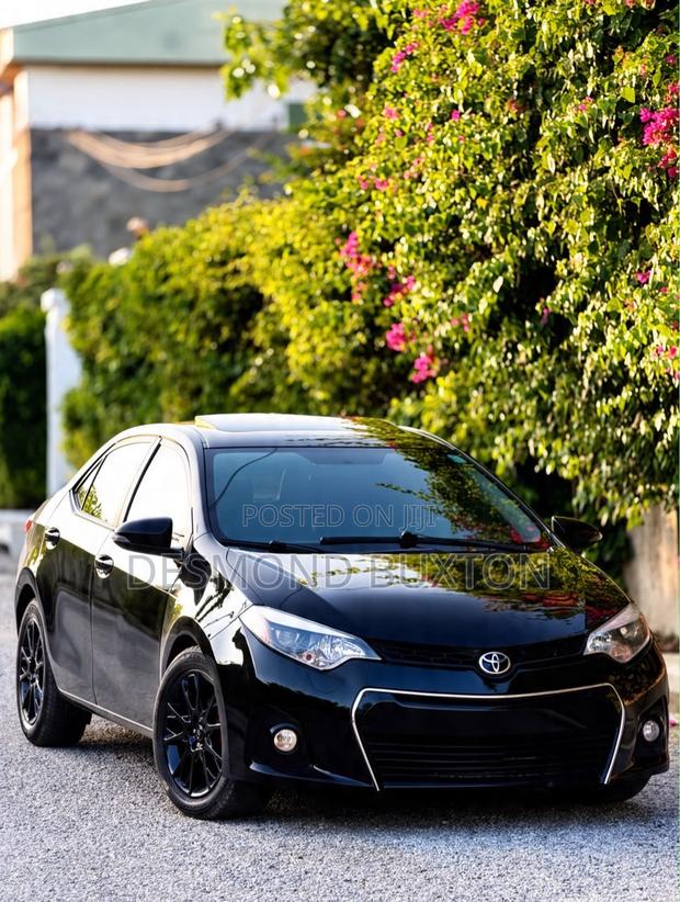 Toyota Corolla S 4dr Sedan (1.8L 4cyl CVT) 2016 Black