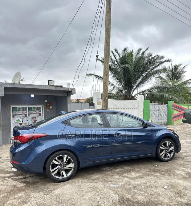 Hyundai Elantra Limited Sedan FWD (1.8L 4cyl 6A) 2016 Blue
