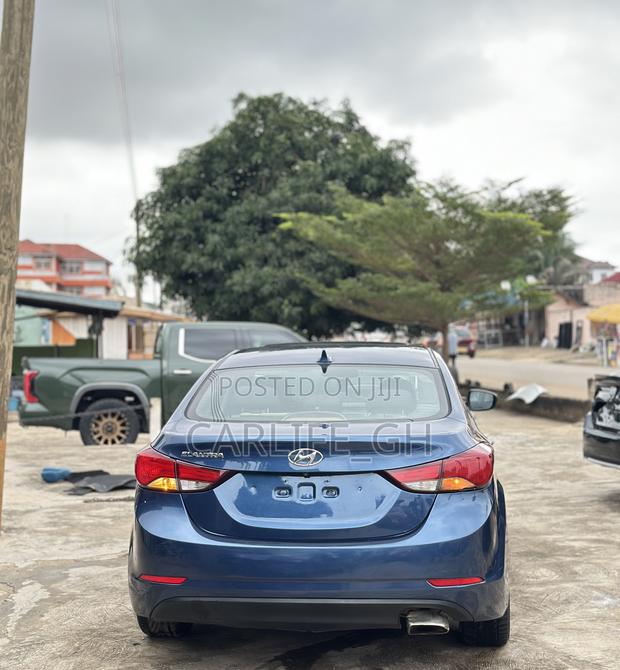 Hyundai Elantra Limited Sedan FWD (1.8L 4cyl 6A) 2016 Blue