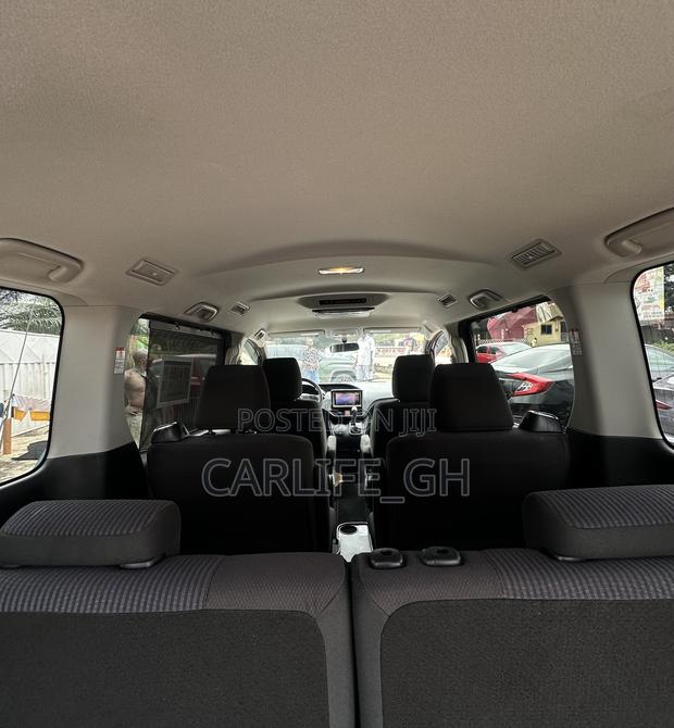 Toyota Voxy X 4WD 7-Seater 2015 Black