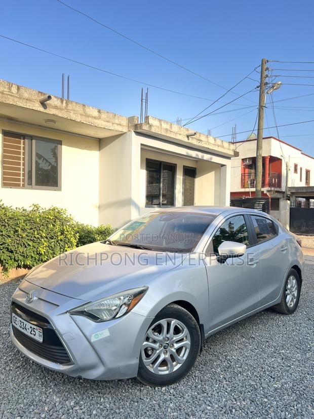 Scion iA Base 2016 Silver