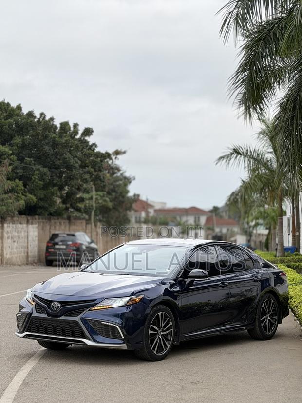 Toyota Camry XSE 2023 Blue