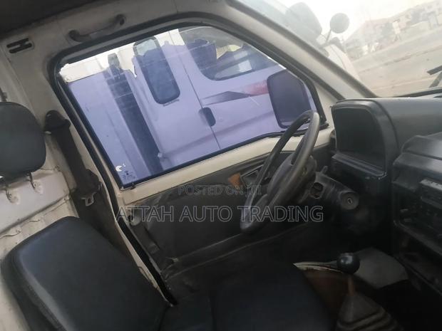 Hyundai Trajet 2000 White