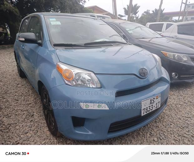 Scion xD Base 2010 Blue