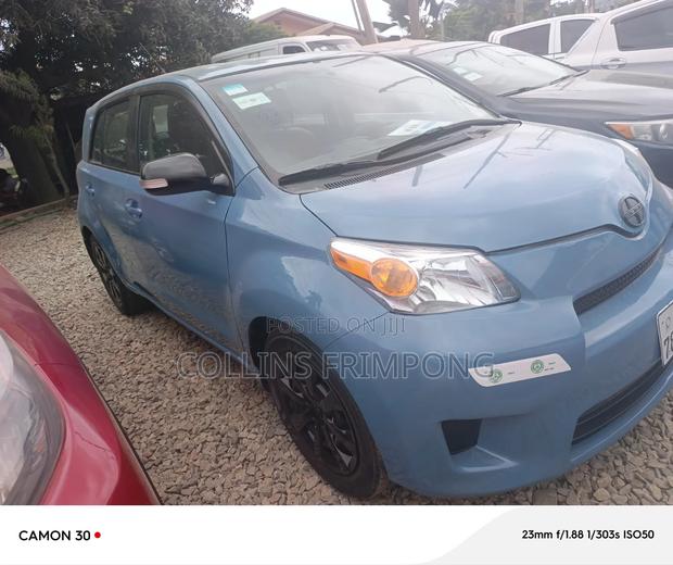 Scion xD Base 2010 Blue
