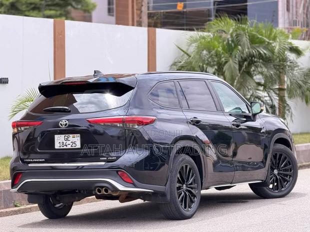 Toyota Highlander 2023 Black