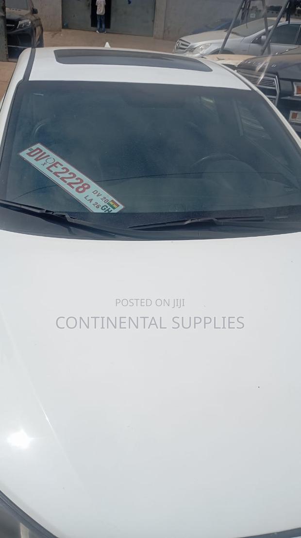 Hyundai Elantra 2018 White