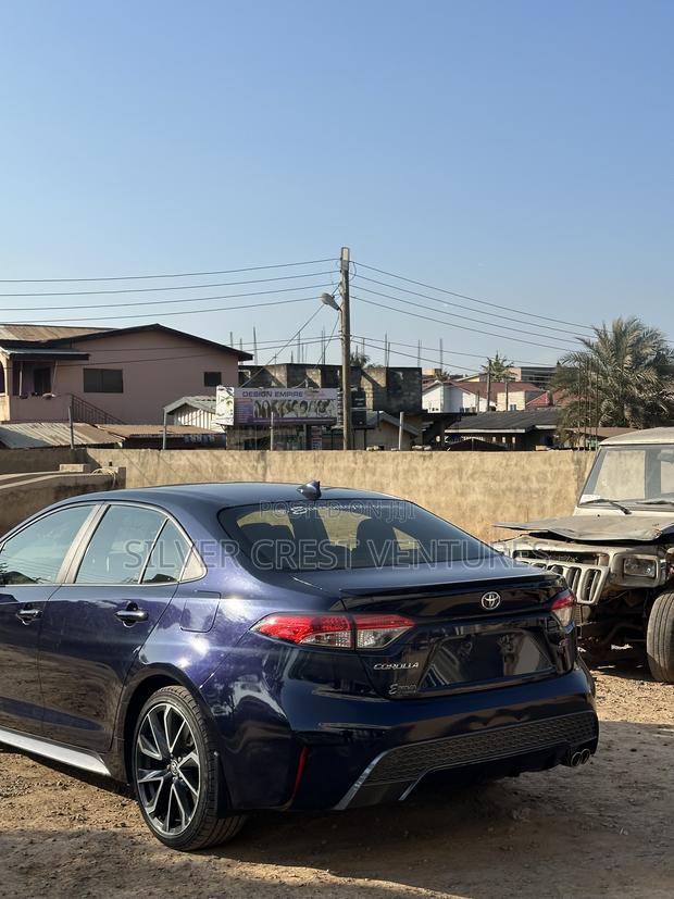 Toyota Corolla SE 2021 Blue