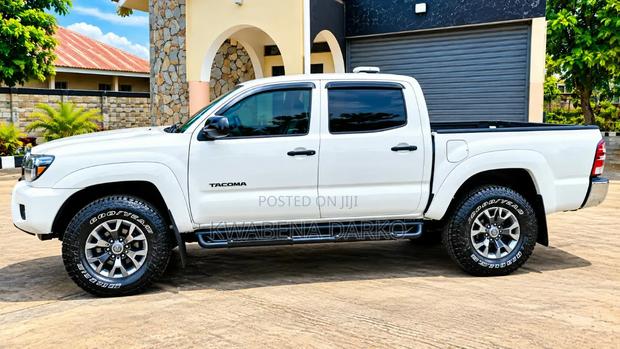 Toyota Tacoma PreRunner V6 4dr Double Cab 5.0 ft. SB (4.0L 6cyl 5A)