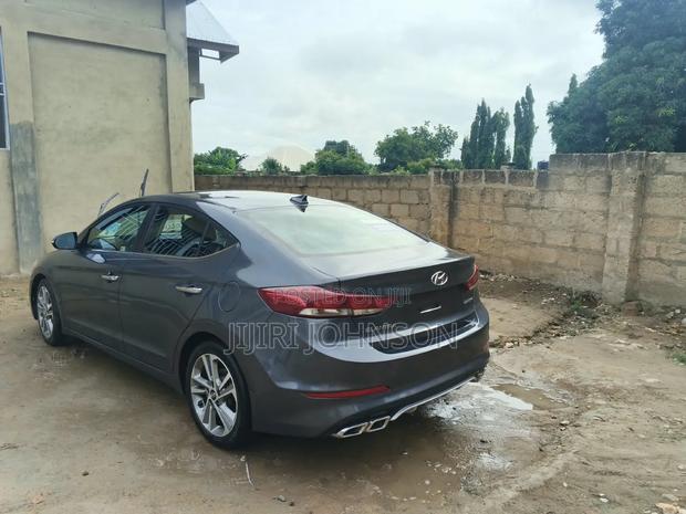 Hyundai Elantra 2018 Black