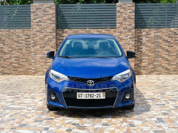 Toyota Corolla S 4dr Sedan (1.8L 4cyl CVT) 2015 Blue