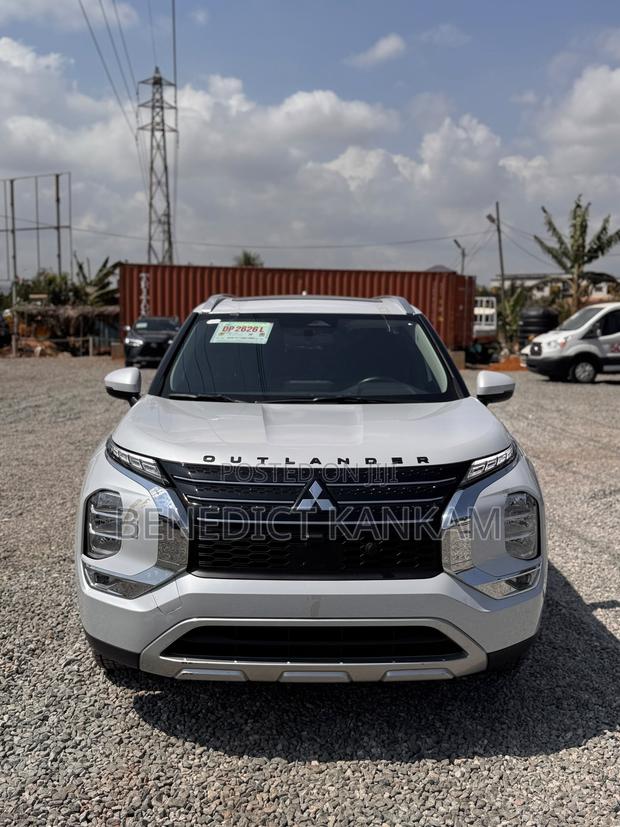 Mitsubishi Outlander 2.4 PHEV AWD 2023 White
