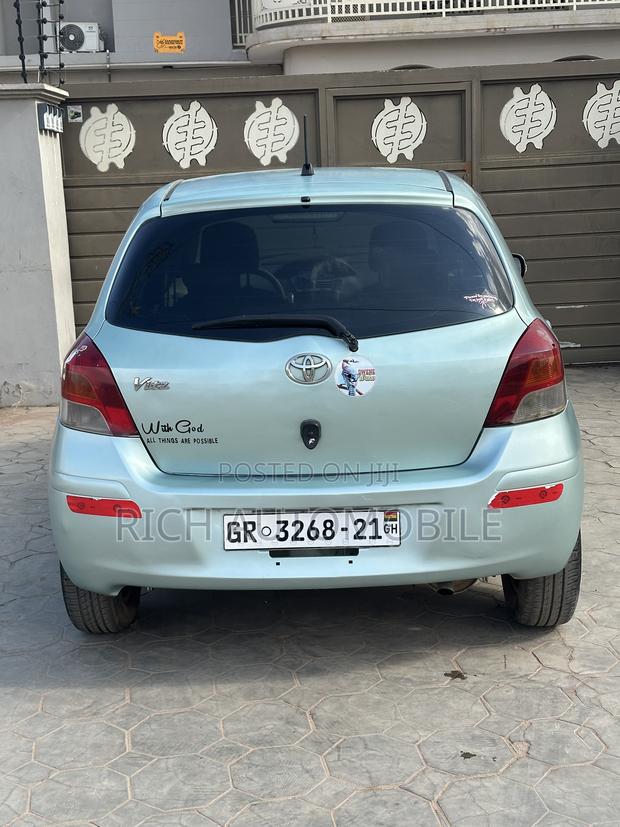 Toyota Vitz 1.5 FWD 3dr 2010 Blue