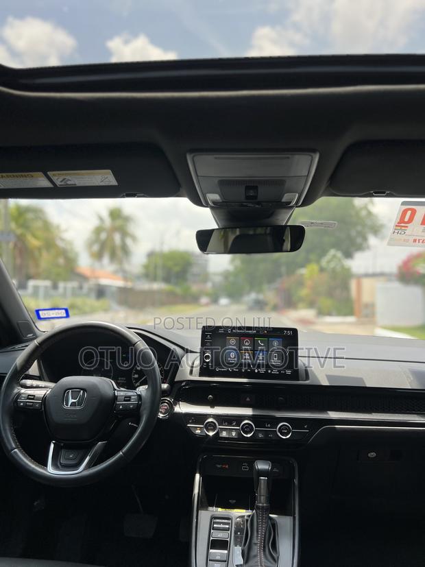 Honda CR-V Hybrid 2023 Silver