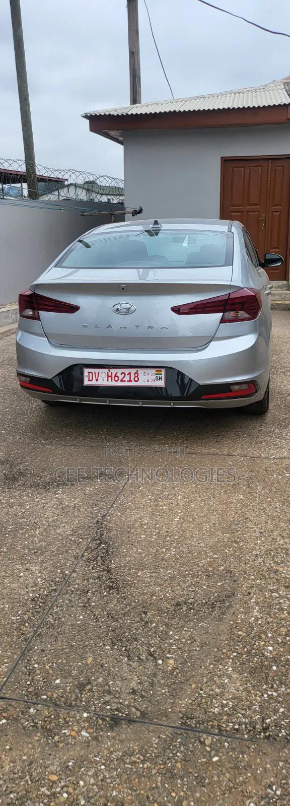 Hyundai Elantra SEL 2020 Silver