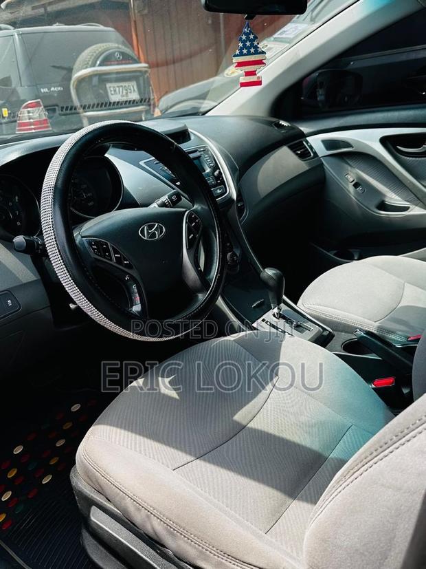 Hyundai Elantra 2013 Red