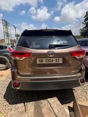 Toyota Highlander XLE 2019 Brown for sale
