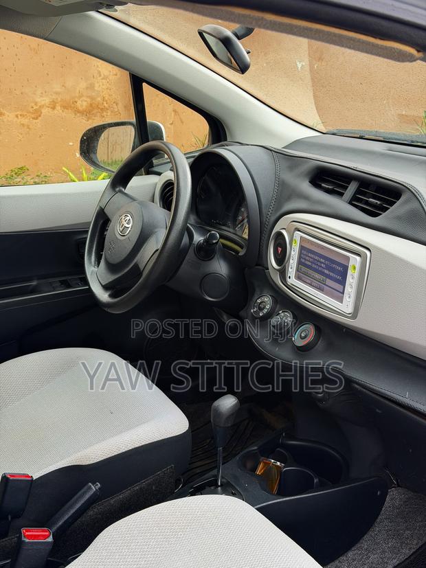 Toyota Vitz 2012 Gray