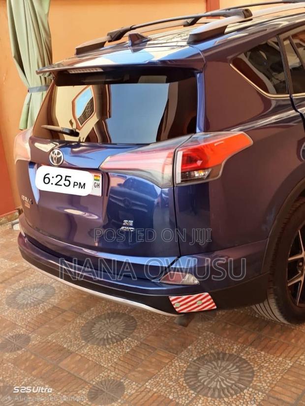 Toyota RAV4 SE AWD (2.5L 4cyl 6A) 2017 Blue