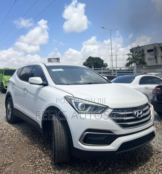 Hyundai Santa Fe SE AWD 2017 White