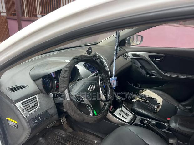 Hyundai Avante 2014 White