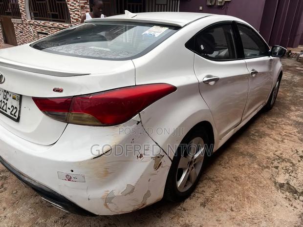 Hyundai Avante 2014 White