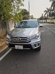 Toyota Hilux 2017 Gray for sale