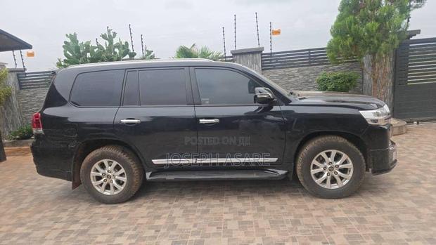 Toyota Land Cruiser 4.5 V8 VXR 2020 Black