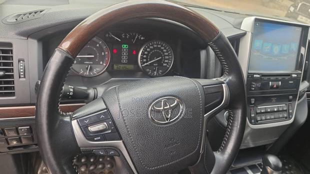 Toyota Land Cruiser 4.5 V8 VXR 2020 Black