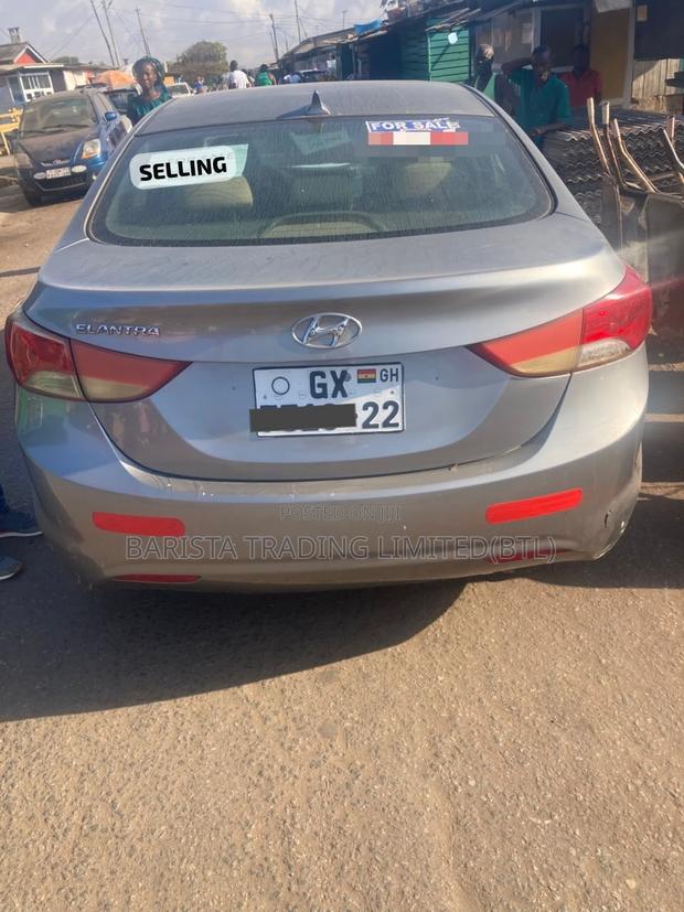 Hyundai Elantra Limited 4dr Sedan (1.8L 4cyl 6A) 2014 Silver
