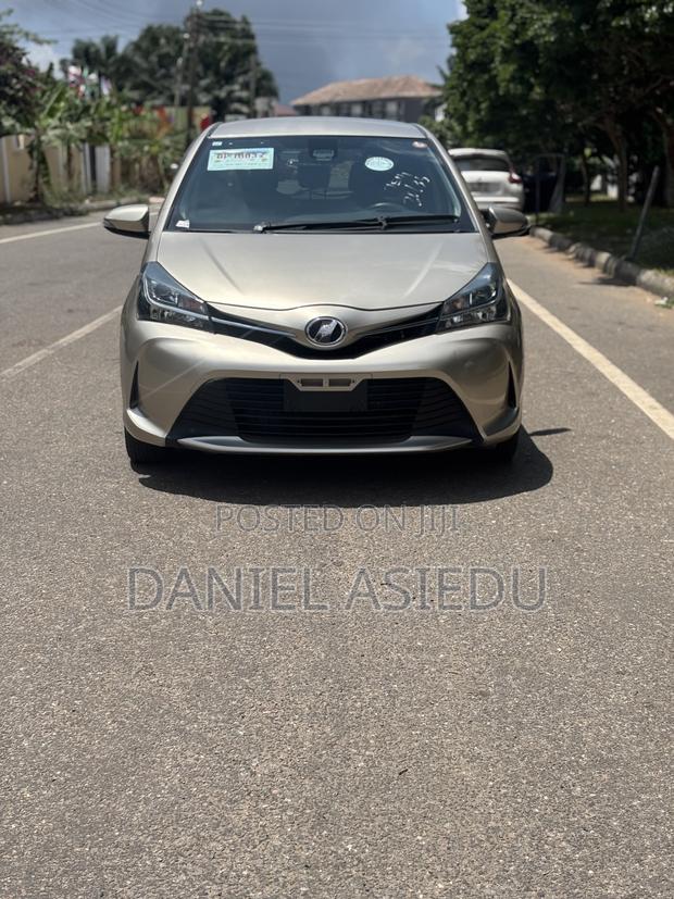 Toyota Vitz 1.3 AWD 3dr 2015 Gold