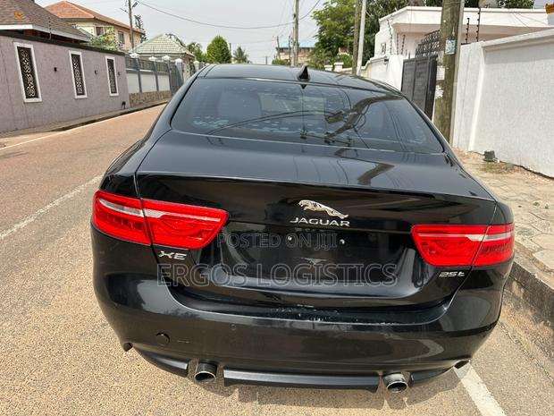 Jaguar XE 2017 Black