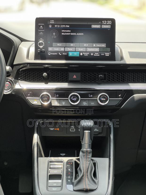 Honda CR-V Hybrid 2023 Silver