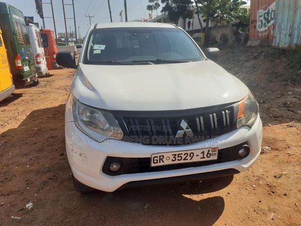 Mitsubishi L200 2015 White