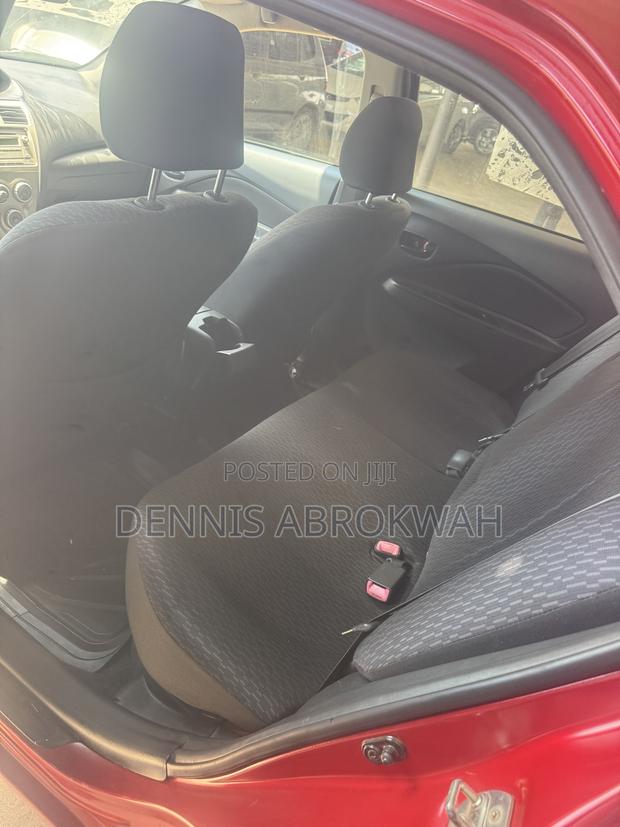 Toyota Yaris 1.5 Automatic 2009 Red