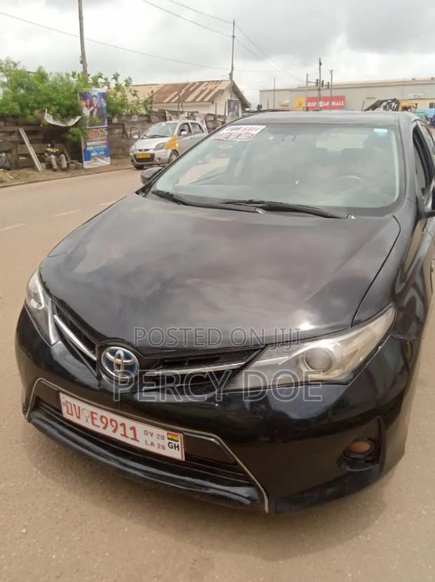 Toyota Auris 2015 Black