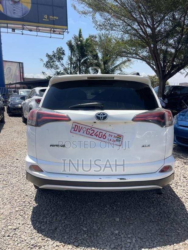 Toyota RAV4 2018 White