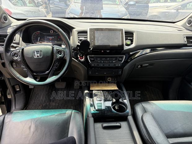 Honda Pilot Touring AWD 2018 Black