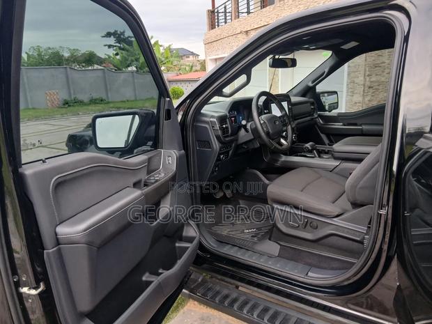 Ford F-150 XLT 2024 Black