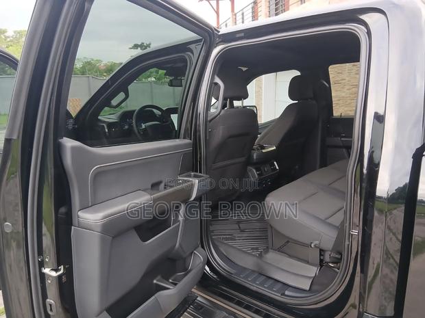 Ford F-150 XLT 2024 Black