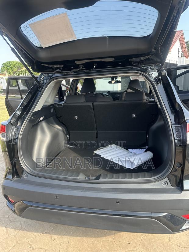Toyota Frontlander 2.0 Petrol FWD 2024 Black