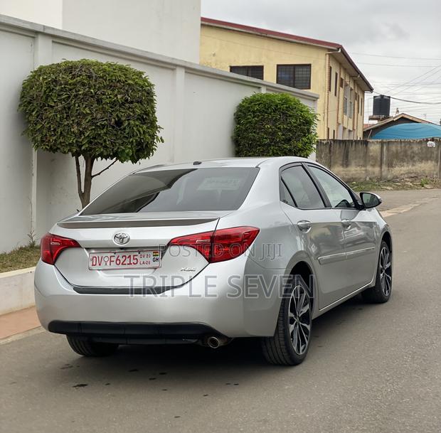 Toyota Corolla XSE (1.8L 4cyl 2A) 2019 Silver