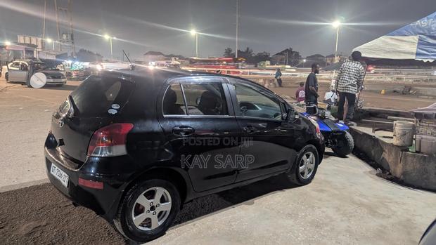Toyota Vitz 2010 Black
